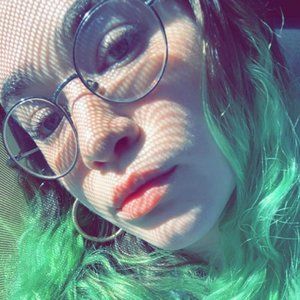 Meet your Posher, Madi